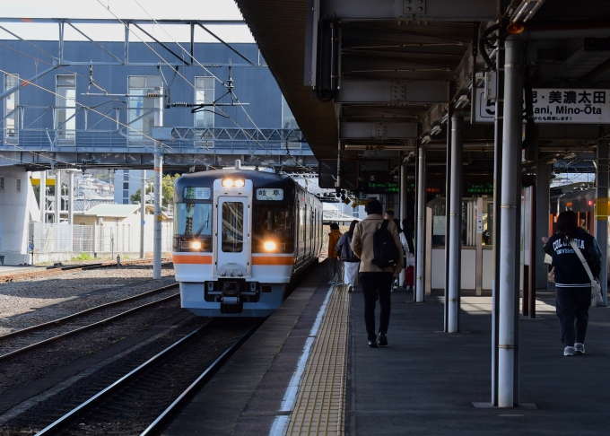 鉄道乗車記録の写真:駅舎・駅施設、様子(15)     「多治見駅太多線5番ホーム」