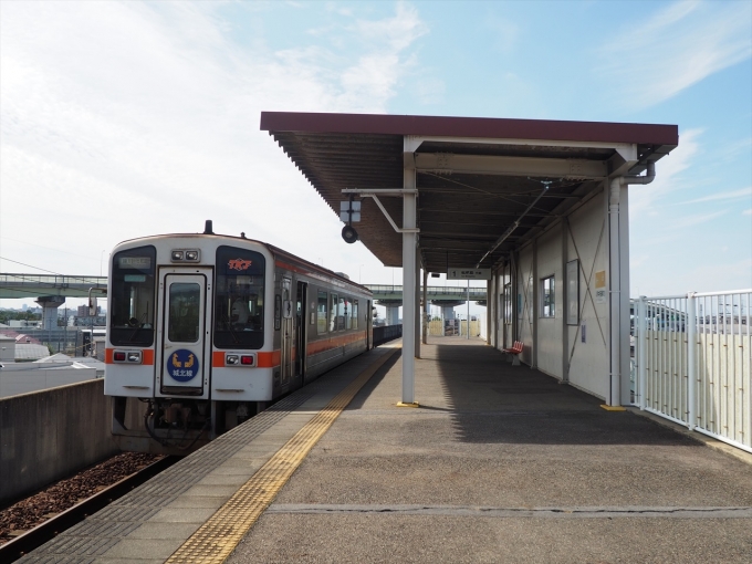 鉄道乗車記録の写真:駅舎・駅施設、様子(6)        「一面一線の簡素な駅」