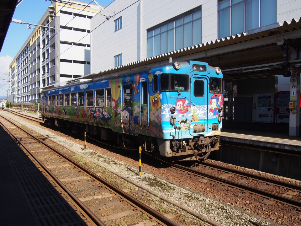鉄道乗車記録「高岡駅から氷見駅」乗車した列車(外観)の写真(1) by tokada 撮影日時:2017年04月