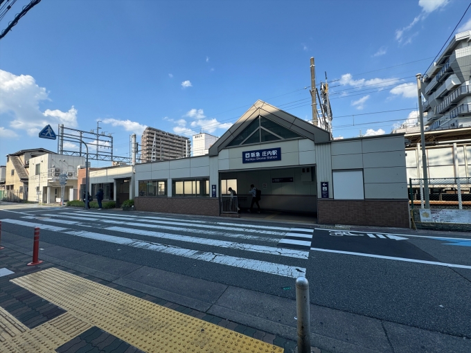 鉄道乗車記録の写真:駅舎・駅施設、様子(2)        「西側入口」