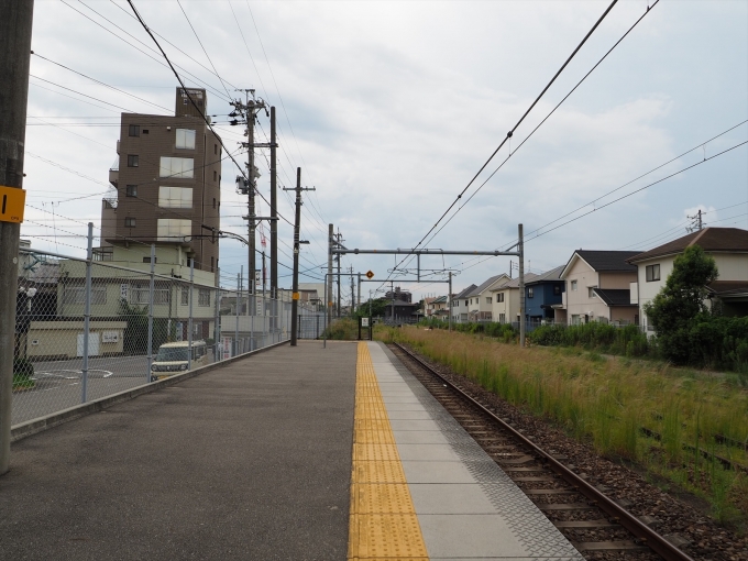 鉄道乗車記録の写真:駅舎・駅施設、様子(4)        「1線のみのホーム」