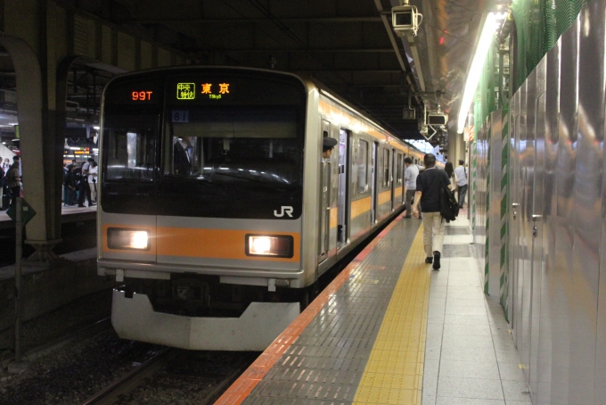 鉄道乗車記録の写真:乗車した列車(外観)(1)          「新宿駅に長めに止まっていました」