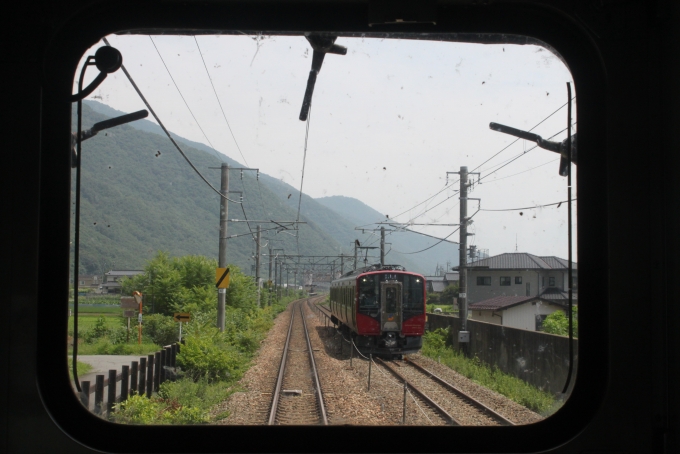 鉄道乗車記録の写真:列車・車両の様子(未乗車)(10)        「SR1系S204編成とのすれ違いです。」