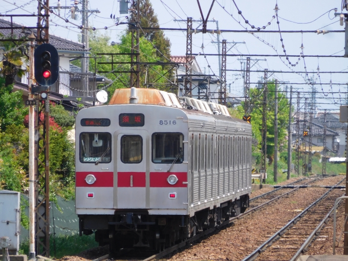 鉄道乗車記録の写真:列車・車両の様子(未乗車)(3)        「通り過ぎた8506F」
