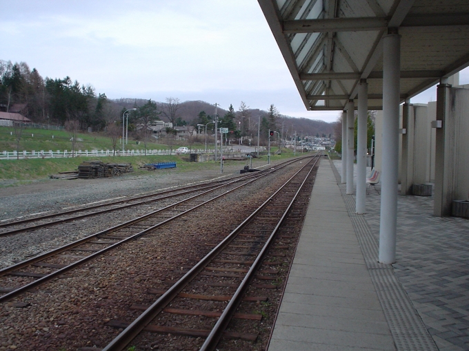 鉄道乗車記録の写真:駅舎・駅施設、様子(16)        「乗車とは別日に撮影
2005/5/1」