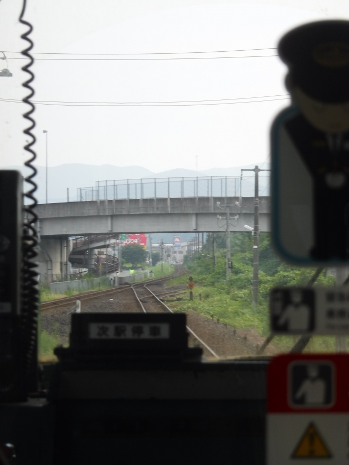 鉄道乗車記録の写真:車窓・風景(1)     「伊予大洲
　　  ｜
　　イ
　／｜
内　予
子　讃
線　線」