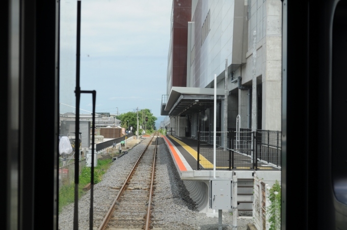 鉄道乗車記録の写真:車窓・風景(3)        「建設中の新大村駅大村線ホーム」