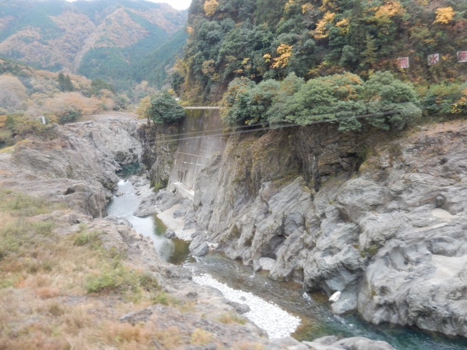 鉄道乗車記録の写真:車窓・風景(3)        「飛水峡信号場付近の飛騨川」