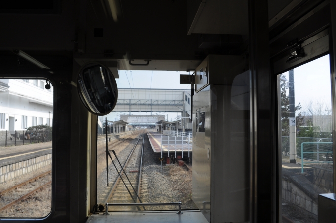 鉄道乗車記録の写真:車窓・風景(2)        「亘理駅入線手前で撮影。仮設ホームが分かる。」