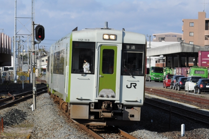 鉄道乗車記録の写真:乗車した列車(外観)(1)        「古川駅に入線する乗車列車。」