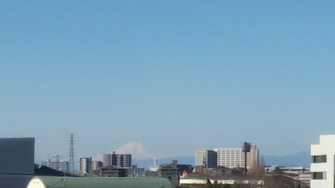 鉄道乗車記録の写真:車窓・風景(1)        「かすかに富士山が見えた！」