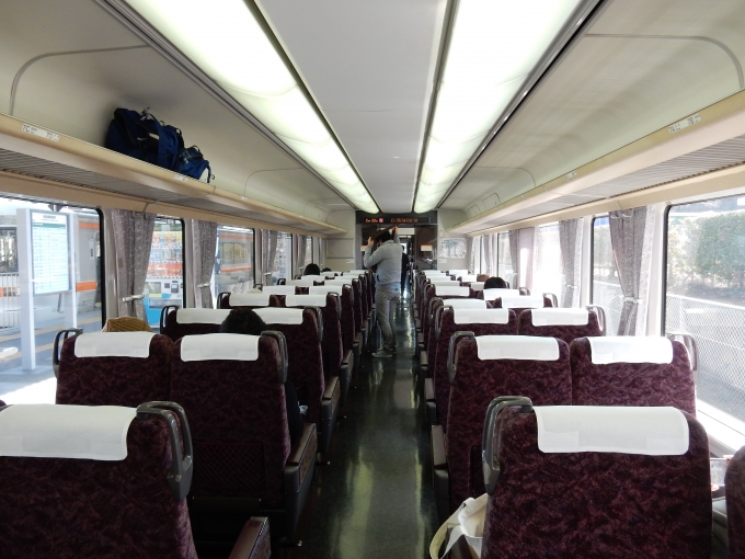 鉄道乗車記録の写真:車内設備、様子(2)     「乗車した2号車・普通席」