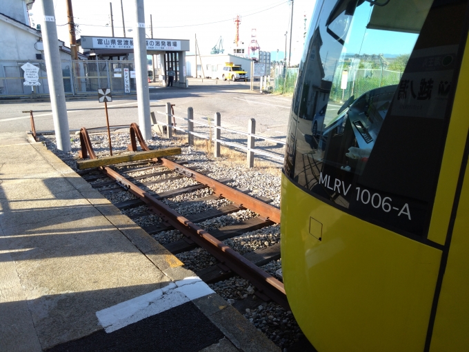 鉄道乗車記録の写真:駅舎・駅施設、様子(7)        「車止め」