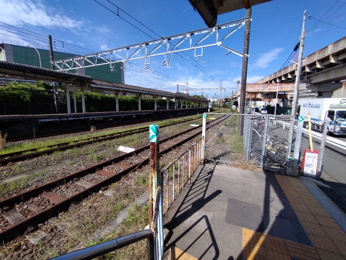 鉄道乗車記録の写真:駅舎・駅施設、様子(2)        「鶴見線ホーム」