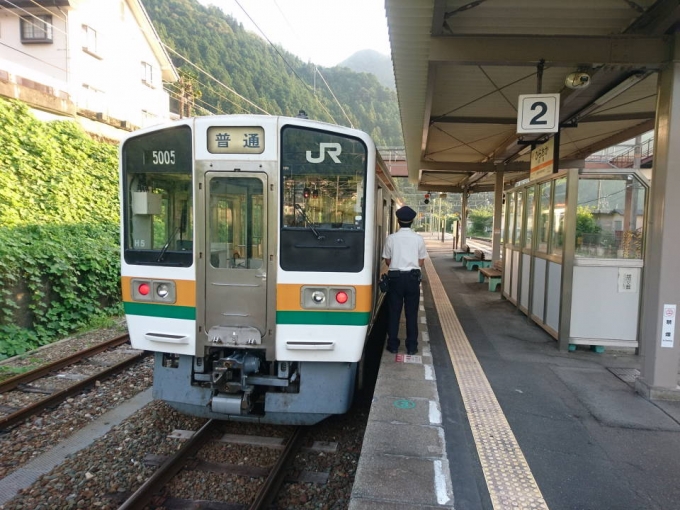 鉄道乗車記録の写真:乗車した列車(外観)(7)        「また、平岡駅で待ち合わせです。」