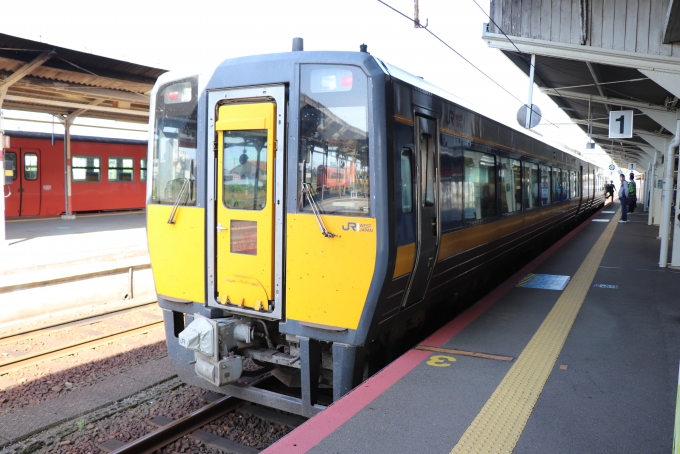 鉄道乗車記録の写真:乗車した列車(外観)(9)        「スーパーまつかぜ12号」