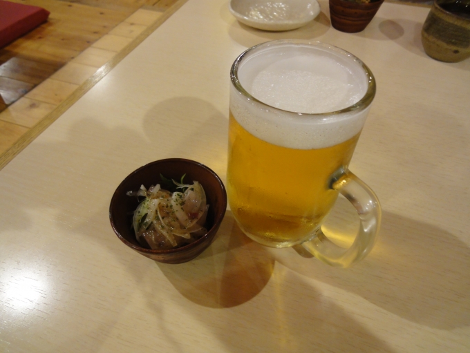 鉄道乗車記録の写真:旅の思い出(2)        「中洲川端駅近くの居酒屋ふとっぱらでいただいた生ビールとお通し。」