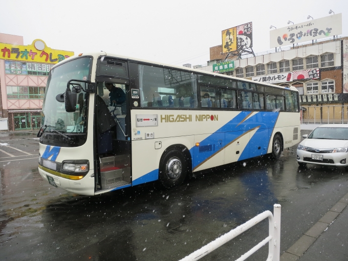 鉄道乗車記録の写真:旅の思い出(2)        「一ノ関駅に到着した東日本急行一ノ関駅行き高速バス。」