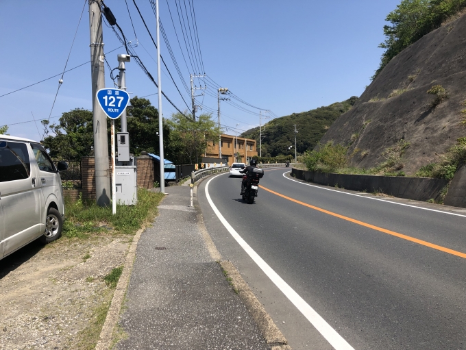 鉄道乗車記録の写真:旅の思い出(1)          「竹岡駅から国道127号を歩くこと約30分。」
