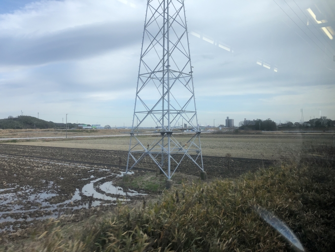 鉄道乗車記録の写真:車窓・風景(7)        「1月なのに水を入れている田んぼ。」