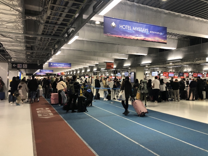 鉄道乗車記録の写真:旅の思い出(6)        「成田空港第3ターミナル。」