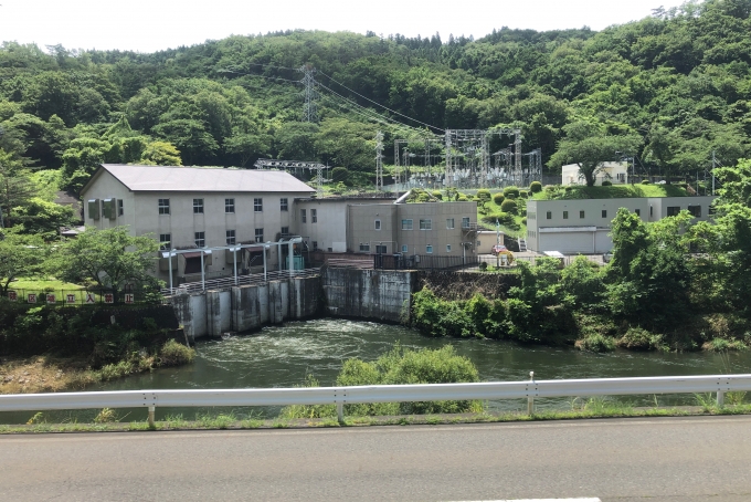 鉄道乗車記録の写真:車窓・風景(11)        「東和発電所。」