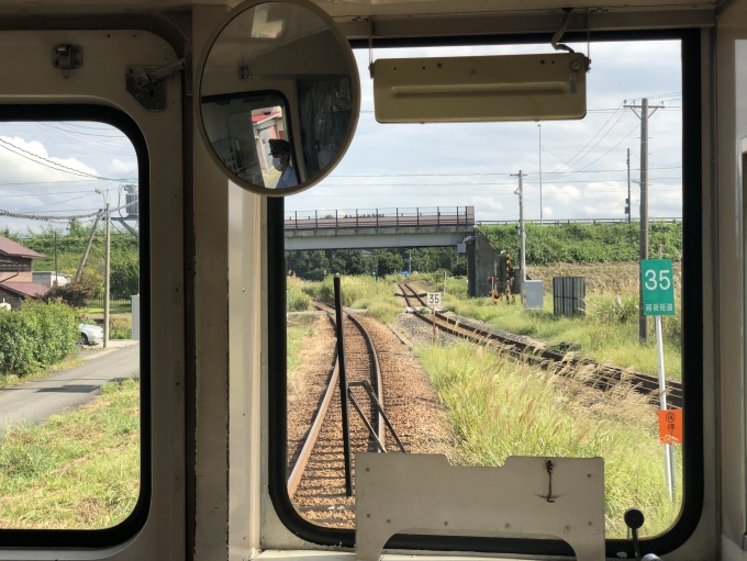 鉄道乗車記録の写真:車窓・風景(6)        「今泉駅構内の米坂線との分岐点付近。」