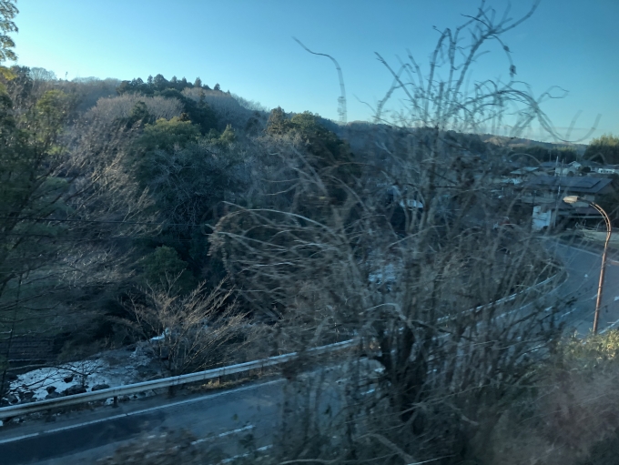 鉄道乗車記録の写真:車窓・風景(7)        「滝駅近くの龍門の滝付近。」