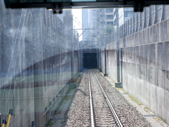 鉄道乗車記録の写真:車窓・風景(6)        「（最後部の窓から）」