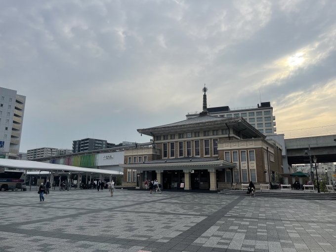 鉄道乗車記録の写真:駅舎・駅施設、様子(1)        「京都からタクシーで用務先に立ち寄った後、奈良駅近くのホテルにチェックイン。その後の空き時間で奈良駅まで。」