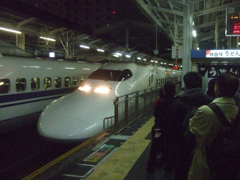 鉄道乗車記録「岡山駅から東京駅」乗車した列車(外観)の写真(4) by たひお 撮影日時:2008年11月24日