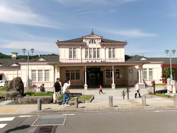 鉄道乗車記録の写真:駅舎・駅施設、様子(1)        「徒歩連絡でJR日光駅へ」