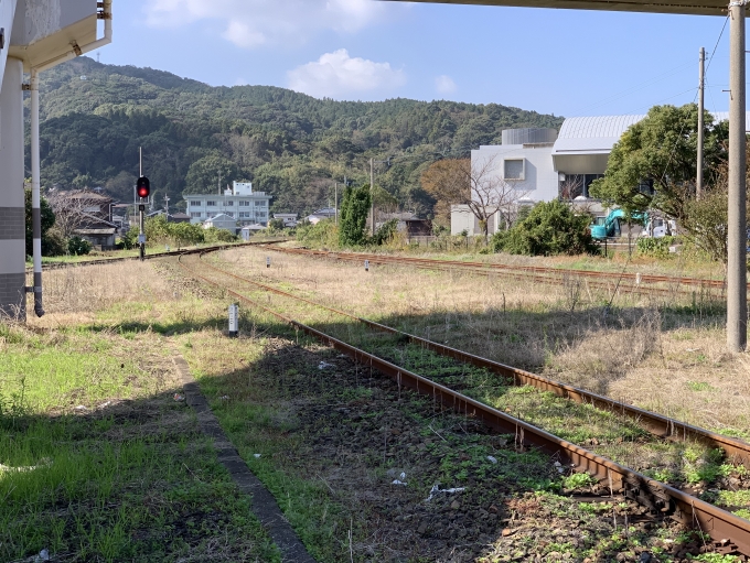 鉄道乗車記録の写真:駅舎・駅施設、様子(2)        「松浦駅構内」