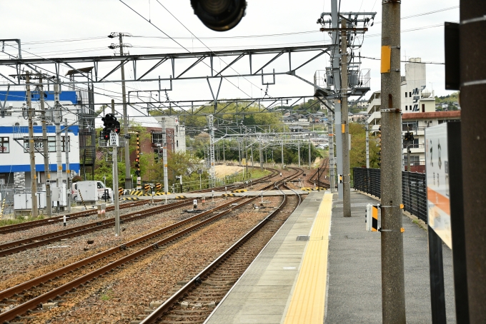鉄道乗車記録の写真:駅舎・駅施設、様子(1)        「明知鉄道とJRは線路が繋がっていそうで繋がっていない。」