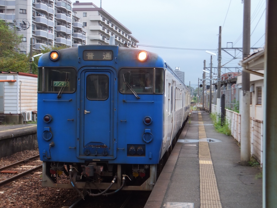 鉄道乗車記録「和白駅から西戸崎駅」乗車した列車(外観)の写真(1) by RED 撮影日時:2015年09月06日