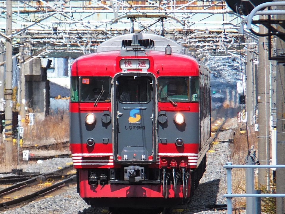 鉄道乗車記録「篠ノ井駅から上田駅」乗車した列車(外観)の写真(1) by RED 撮影日時:2015年03月24日