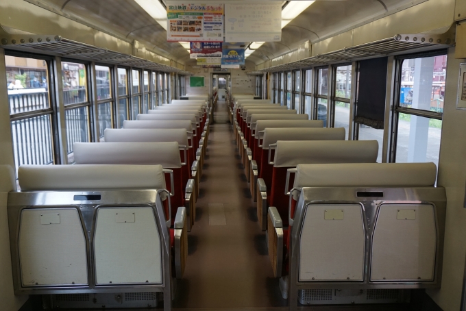 鉄道乗車記録の写真:車内設備、様子(12)        「富山地方鉄道10030形電車モハ10039車内座席」