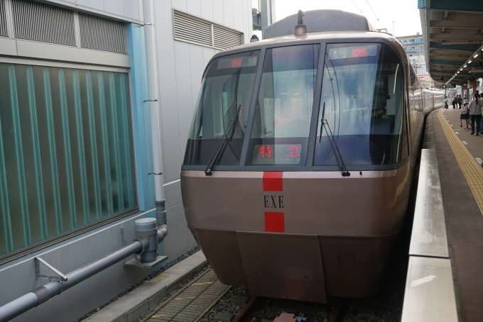 鉄道乗車記録の写真:乗車した列車(外観)(6)        「小田急電鉄 30057」
