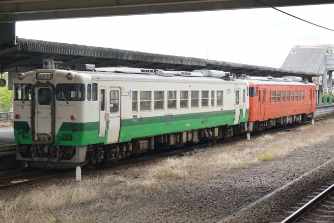 鉄道乗車記録の写真:乗車した列車(外観)(1)          「小湊鐵道 キハ40 2
乗車前に撮影」