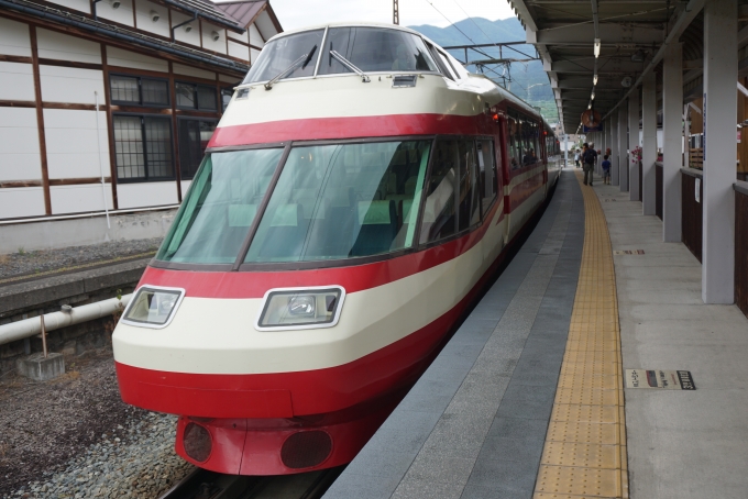 鉄道乗車記録の写真:乗車した列車(外観)(8)        「長野電鉄 1031
降車後に撮影」