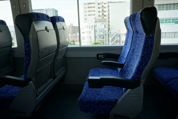 鉄道乗車記録の写真:車内設備、様子(10)        「JR東日本 モハE653-1016座席」