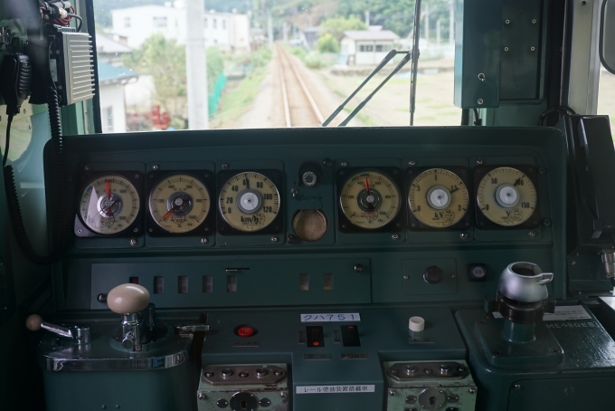 鉄道乗車記録の写真:車内設備、様子(4)        「時速60キロで走行中」