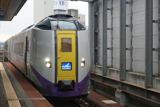 鉄道乗車記録の写真:乗車した列車(外観)(5)        「JR北海道 キロ261-1123」