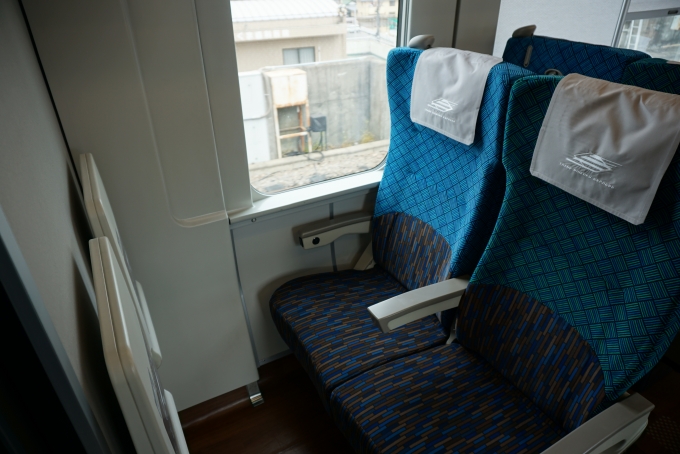 鉄道乗車記録の写真:車内設備、様子(11)     「JR四国 2756座席」