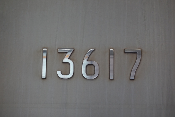 鉄道乗車記録の写真:車両銘板(3)        「東京メトロ 13617」