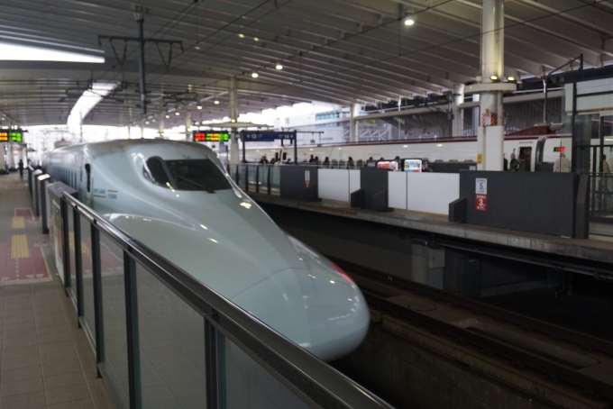鉄道乗車記録の写真:乗車した列車(外観)(17)        「JR西日本 781-7007」