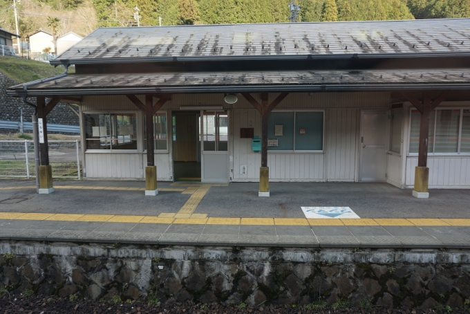 鉄道乗車記録の写真:駅舎・駅施設、様子(17)        「下油井駅舎」