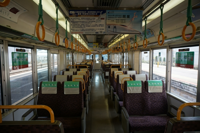 鉄道乗車記録の写真:車内設備、様子(5)        「JR西日本 クハ222-1009座席」
