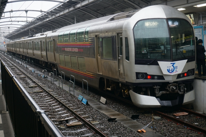 鉄道乗車記録の写真:乗車した列車(外観)(4)        「JR四国 5104」