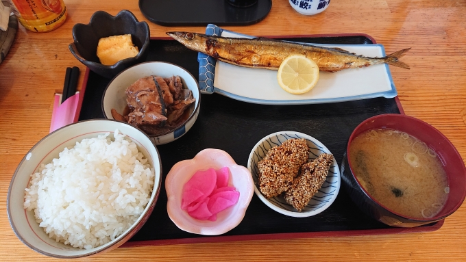 鉄道乗車記録の写真:旅の思い出(16)        「ささき鮮魚店の焼き魚定食」